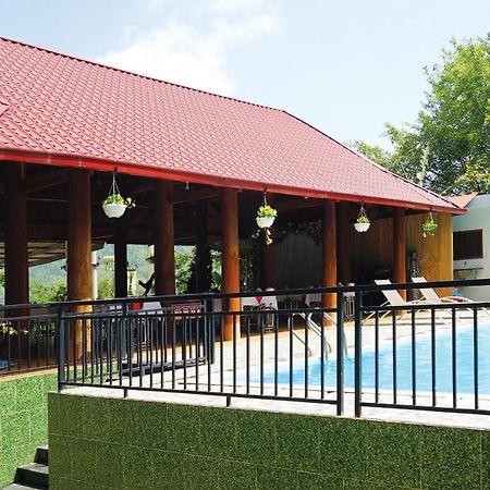Khoa Thanh Hotel Hoa Binh Exterior photo